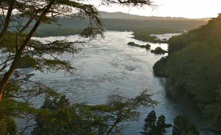 Un touriste saoudien meurt en prenant un selfie sur le Nil en Ouganda