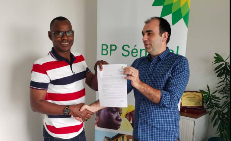Eclaboussée par un scandale de corruption au Sénégal, BP cherche à s’allier la presse sportive