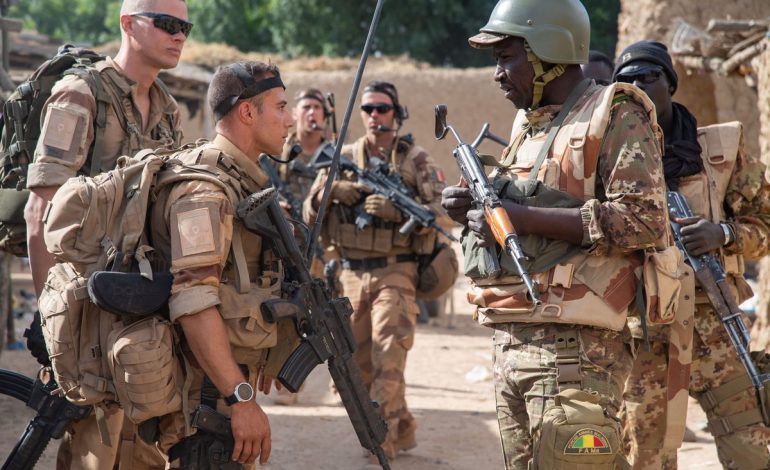 Le Burkina Faso demande le départ des troupes françaises d’ici un mois
