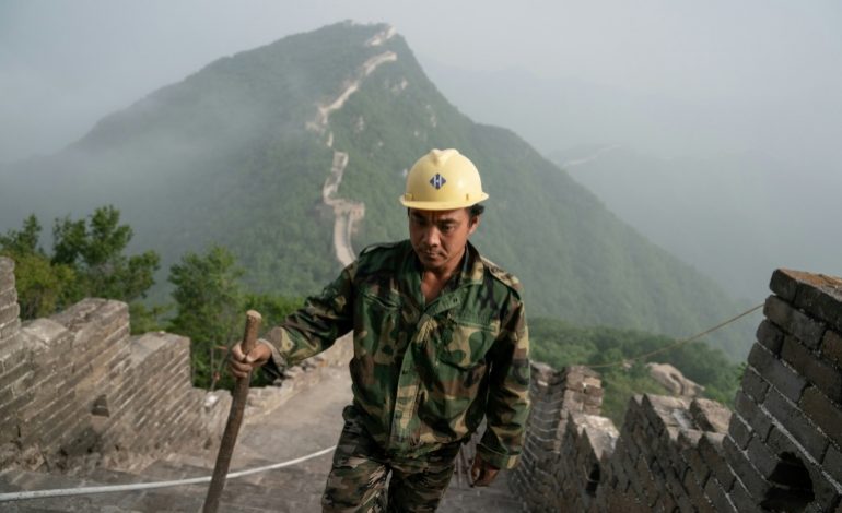 Pierre par pierre, ils réparent la Grande muraille de Chine