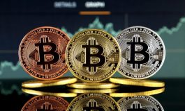 Le bitcoin s'envole à plus de 26.300 dollars malgré des faillites en cascade