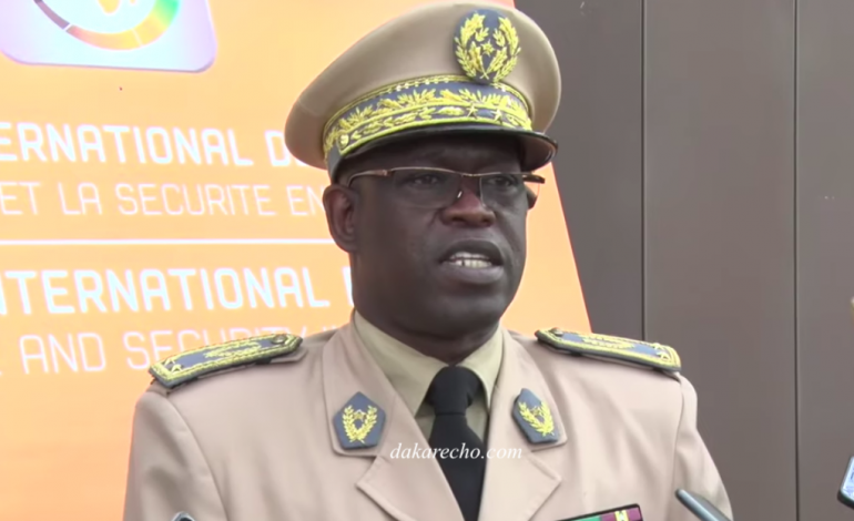 Le Général Amadou Anta Guèye traité de dictateur par les étudiants