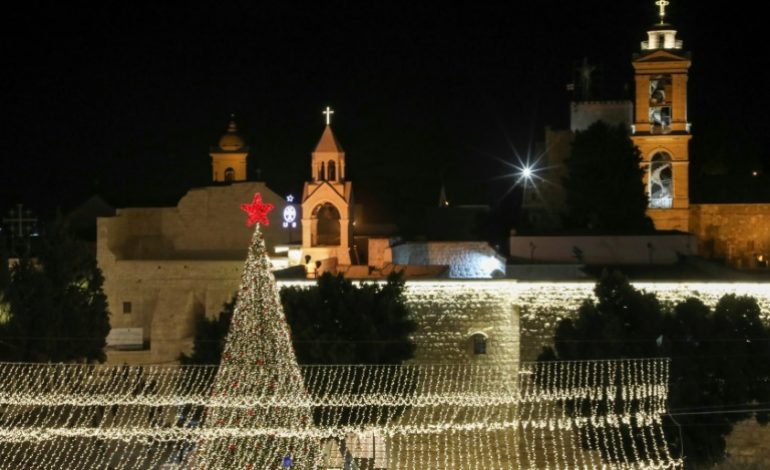 Des milliers de chrétiens célèbrent Noël à Bethléem