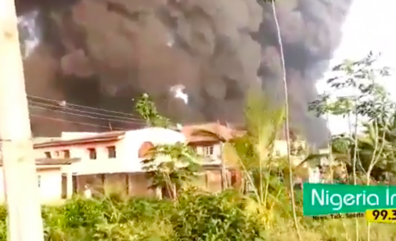 Un pasteur nigérian confond eau bénite et essence et provoque une énorme explosion