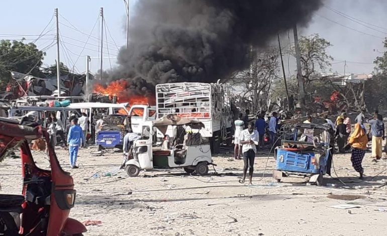 Au moins 90 morts lors d’un attentat à la voiture piégée à Mogadiscio