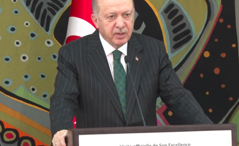 Recep Tayyip Erdogan prône une résolution pacifique de la crise libyenne