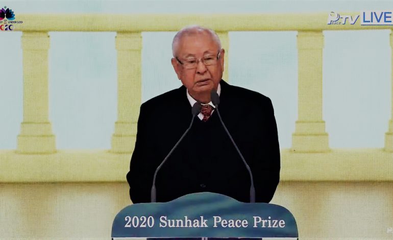 Lauréat du prix Sunhak 2020 doté de 300 millions FCFA, Macky Sall les offre au Fonds pour la Paix de l’Union Africaine