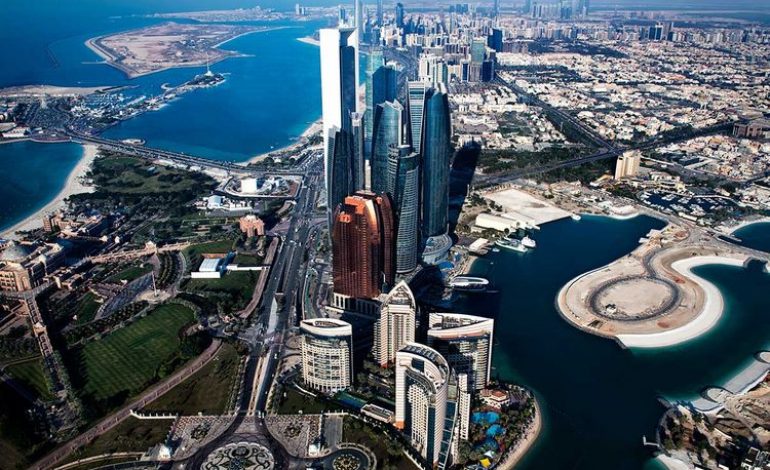 Abu Dhabi impose une interdiction d’entrée et de sortie pendant une semaine