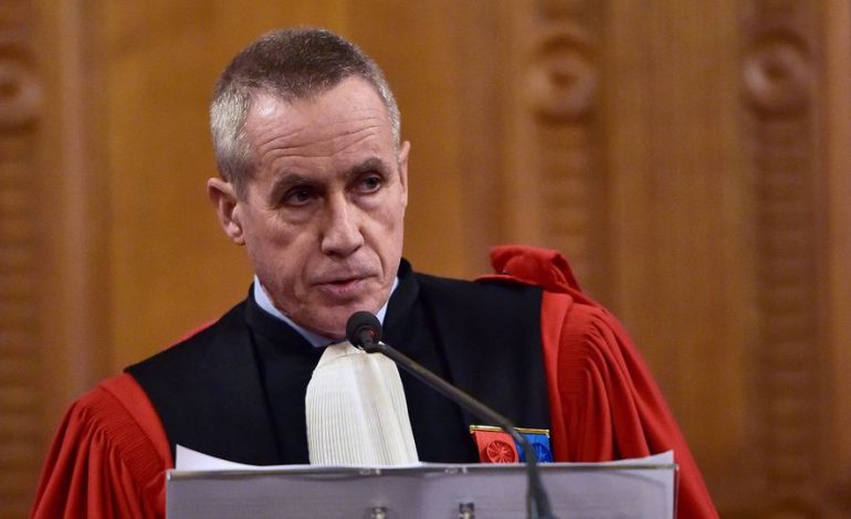 François Molins, le procureur Général de Paris annonce que 63 plaintes ont été déposées contre le gouvernement