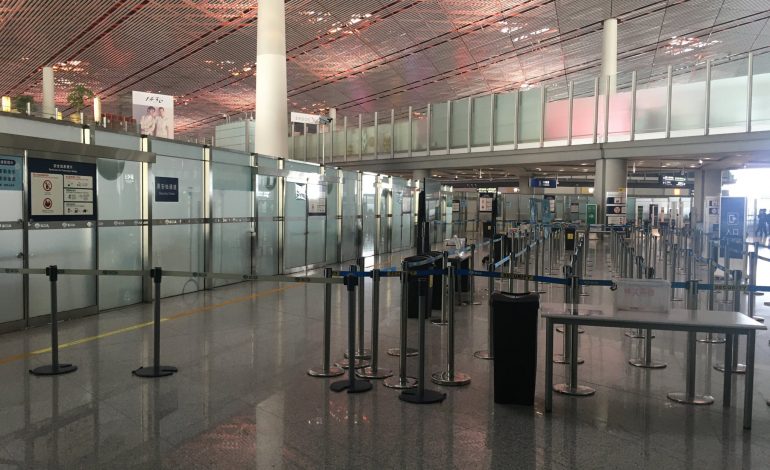 1255 vols annulés à l’aéroport de Pékin en raison d’un rebond des contaminations au coronavirus
