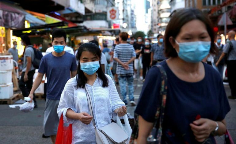 Record d’infections quotidiennes au coronavirus à Hong Kong