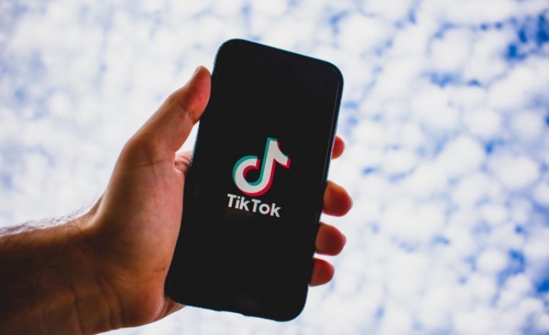 TikTok passe devant Google comme moteur recherche utilisé par les plus jeunes pour trouver une information
