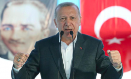 Recep Tayyip Erdogan revendique la victoire et reste le maître de la Turquie