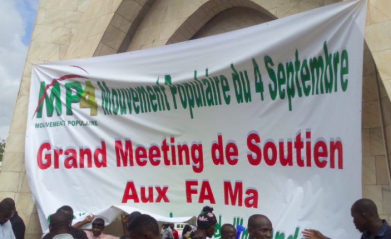 Des centaines de Maliens manifestent leur soutien à la junte en pleine incertitude politique