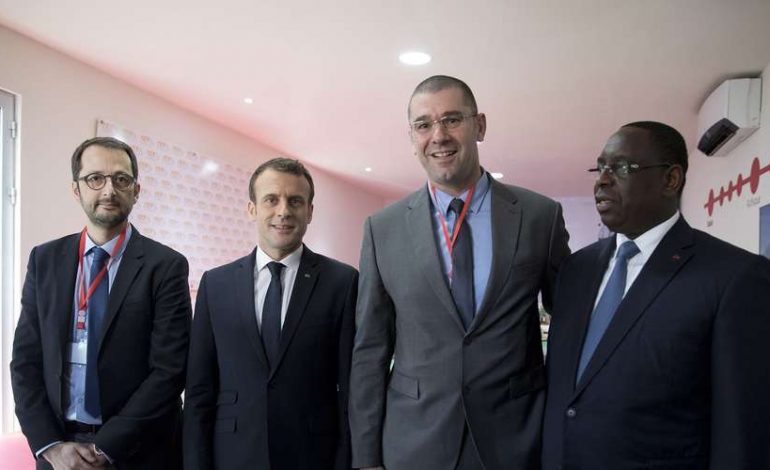 Emmanuel Macron félicite Fonroche Eclairage pour l’installation des 50.000 lampadaires solaires au Sénégal