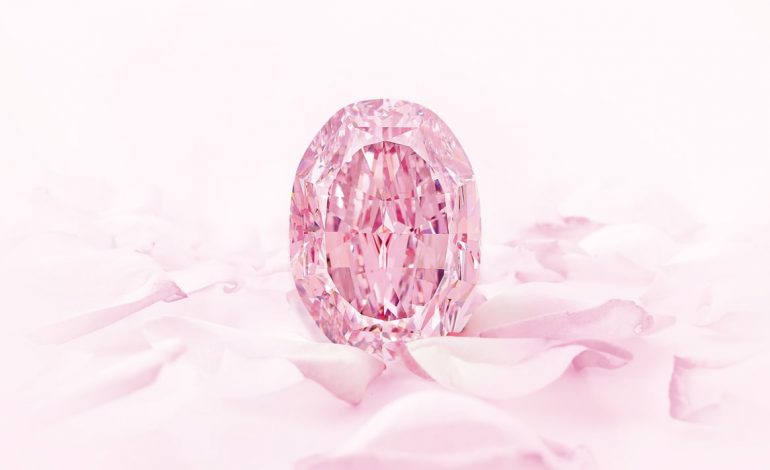 «Le Spectre de la Rose», un diamant exceptionnel russe, mis aux enchères à Genève