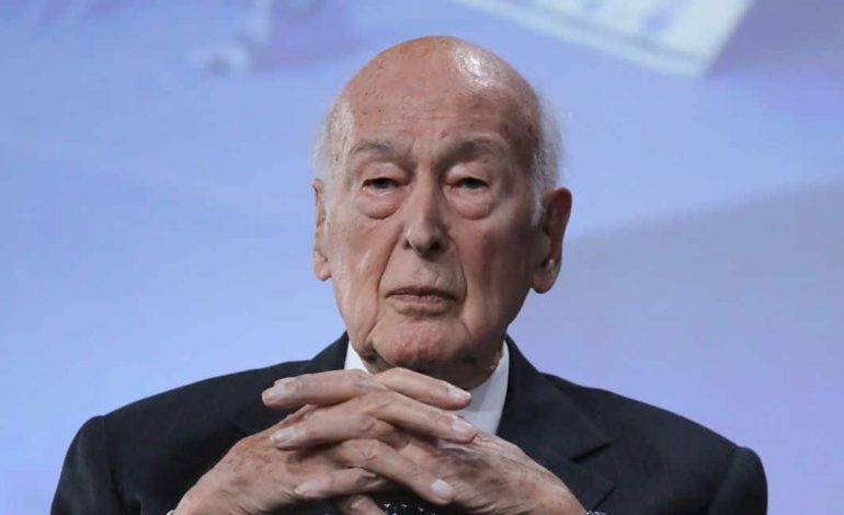 Valéry Giscard d’Estaing est mort des suites du Covid-19
