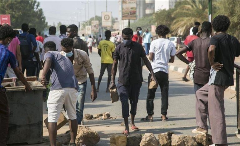 Au Soudan après le putsch, grenades lacrymogènes contre désobéissance civile