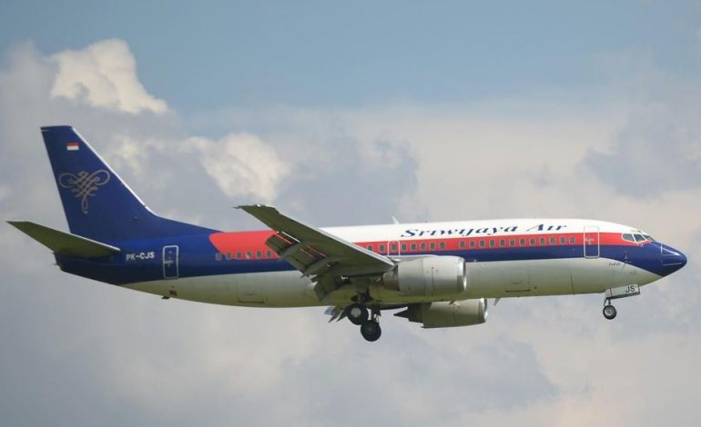Le Boeing 737 s’est «probablement» crashé peu après son décollage au large de Java