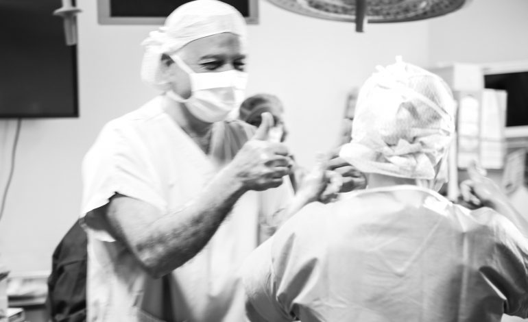 Première naissance à l’hôpital Foch (France) après une greffe d’utérus