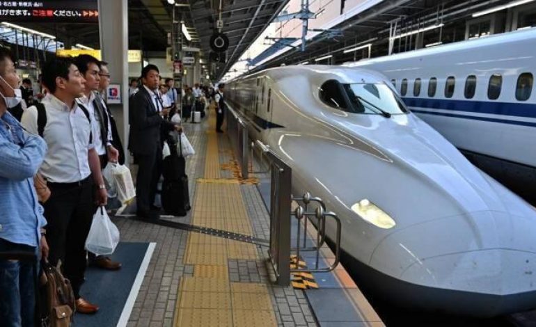 Un train Japonais arrive en gare avec une minute de retard, une enquête ouverte