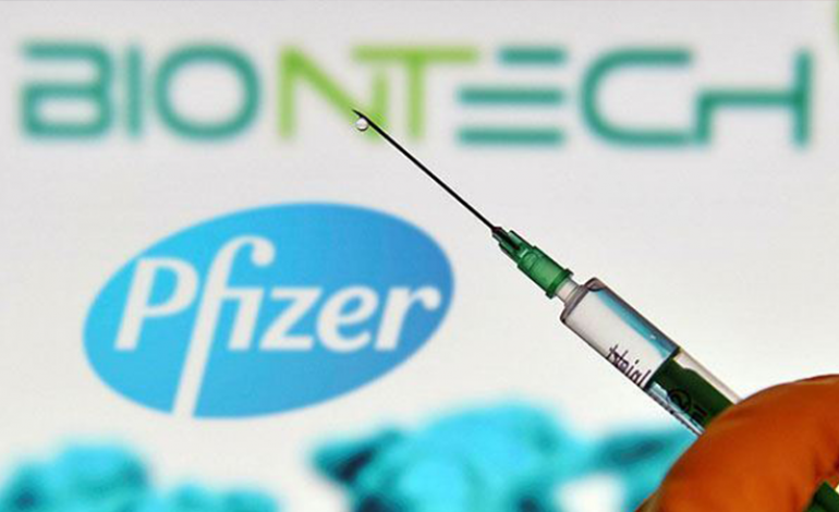 Pfizer préconise une 3e dose de son vaccin alors que le Delta attise la pandémie
