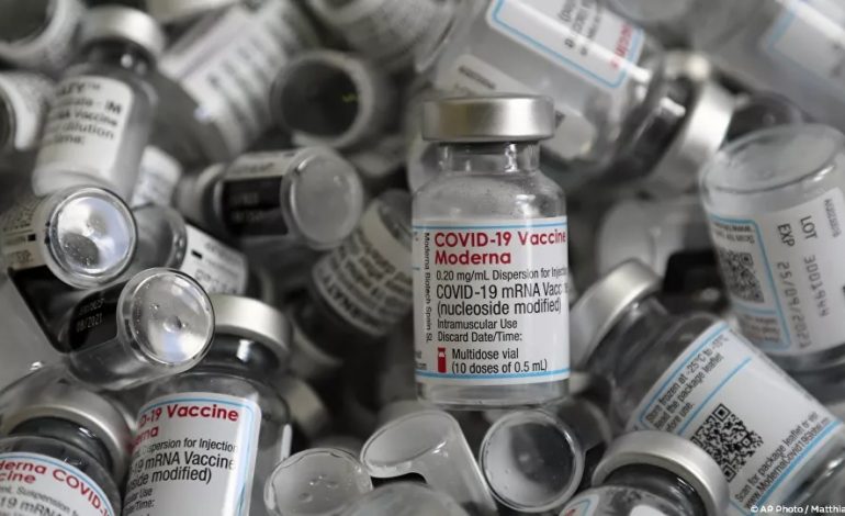 Une personne non-vaccinée a douze fois plus de chances d’en contaminer d’autres selon une étude de l’Institut Pasteur