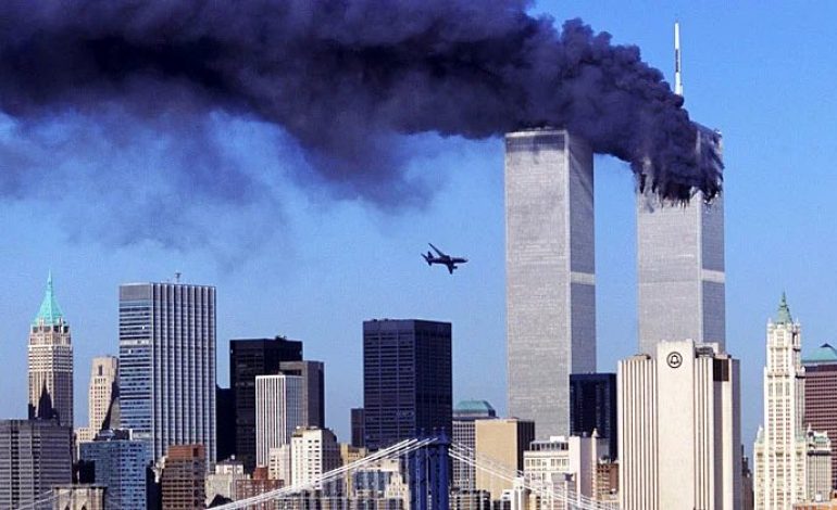 Attentats du 11 septembre: l’Amérique se découvre vulnérable et chamboule l’ordre mondial