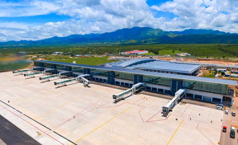 L’aéroport de Palmerola inauguré pour remplacer celui de Toncontin, considéré comme l’un des plus dangereux au monde