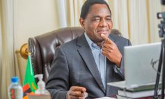 Étranglée par la dette, la Zambie sur la voie du redressement, assure Hakainde Hichilema