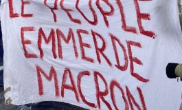 "Macron, on t'emmerde!": rebond des manifestations contre le pass vaccinal