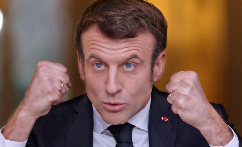 Emmanuel Macron affirme le soutien de la France aux sanctions ouest-africaines contre la junte
