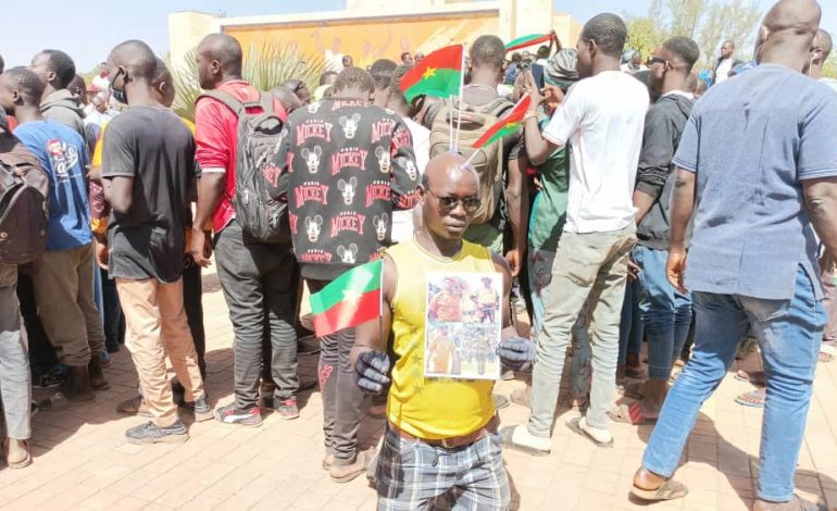 Manifestation de soutien aux putschistes, Ouagadougou retrouve le calme
