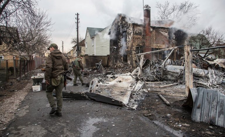 La Russie « élargit l’offensive » en Ukraine, de nouvelles sanctions prises