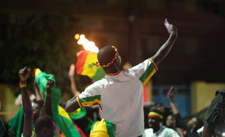Dakar s’embrase après le sacre des Lions à la Coupe d’Afrique des Nations au Cameroun