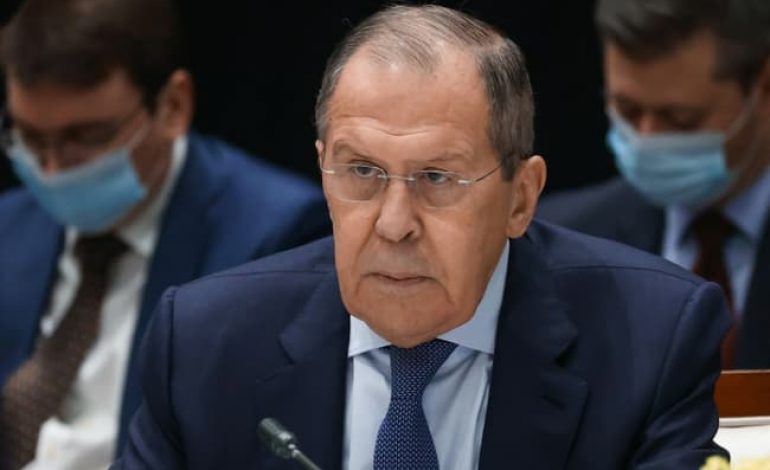 La «guerre totale» de l’Occident contre la Russie va durer longtemps, affirme Sergueï Lavrov