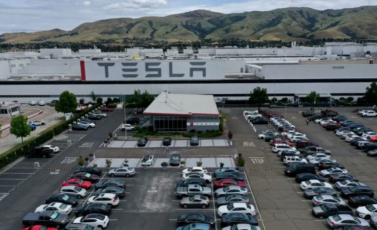 Racisme et discriminations: l’envers du décor de l’usine californienne de Tesla