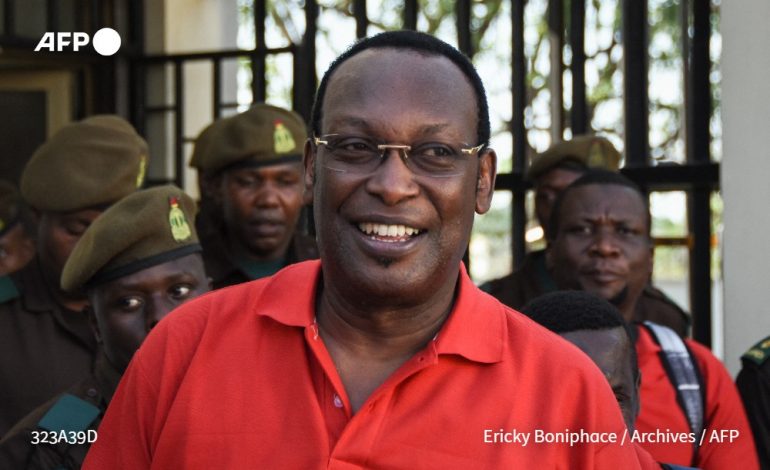 Les procureurs tanzaniens abandonnent les poursuites pour terrorisme contre Freeman Mbowe, leader du principal parti d’opposition