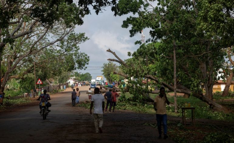 Douze morts et des destructions après le cyclone Gombe
