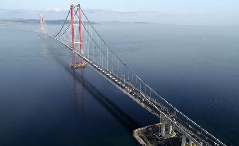 Recep Tayyip Erdogan inaugure le pont « Canakkale 1915 », avec la plus longue travée du monde