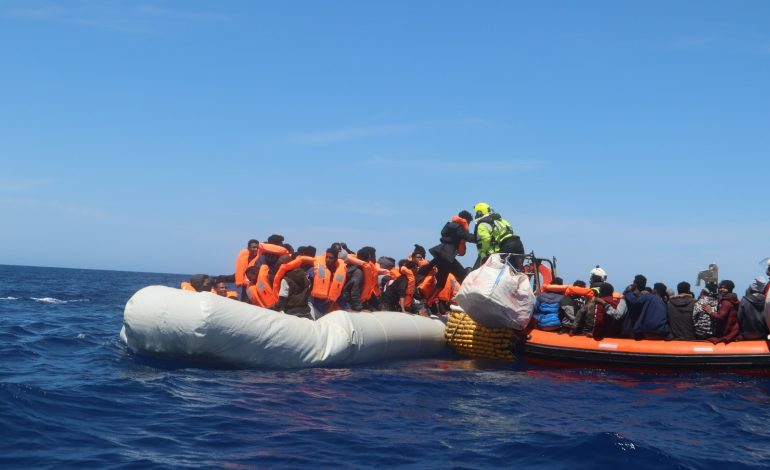 131 migrants secourus en Méditerranée par l’Ocean Viking