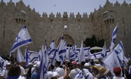 Des milliers d'Israéliens d'extrême droite à la "marche des drapeaux" à Jérusalem