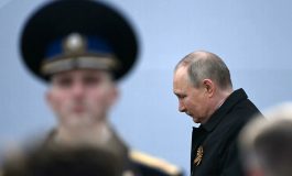 La Russie se défend, affirme Vladimir Poutine, célébrant la défaite nazie de 1945