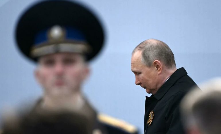Vladimir Poutine instaure la loi martiale dans les territoires annexés