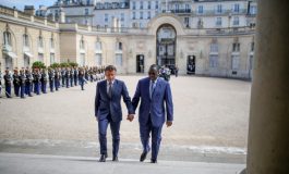 Emmanuel Macron prône "l'humilité" en Afrique et refuse la "compétition "stratégique