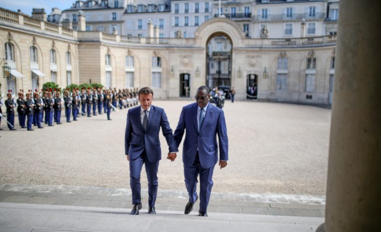 Emmanuel Macron veut « repenser » les positions militaires françaises en Afrique
