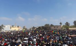 Interdictions, violences, arrestations arbitraires : le droit de manifester est menacé au Sénégal