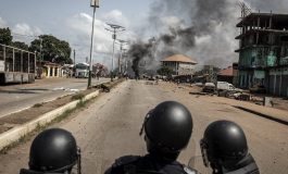 17 policiers blessés après de violentes manifestations à Conakry