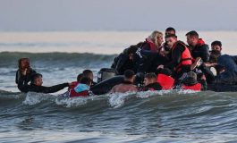 696 migrants traversent la Manche à bord de 14 petites embarcations en une journée