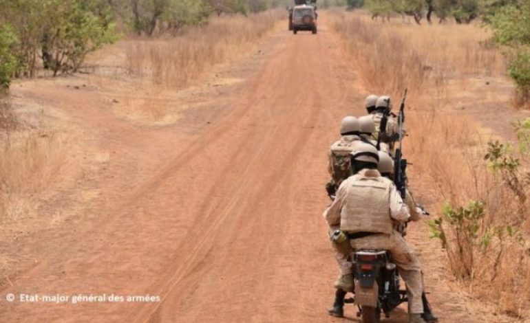 Au moins onze militaires tués après l’attaque d’un convoi à Djibo (Burkina Faso)